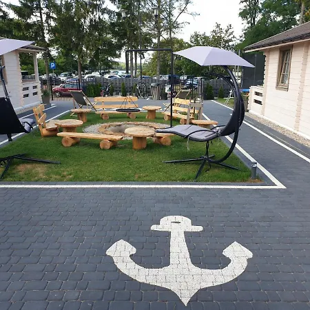 W Charzy Pod Kotwica - *