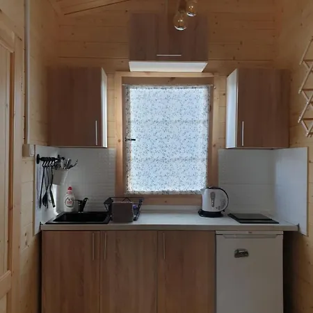 W Charzy Pod Kotwica - *