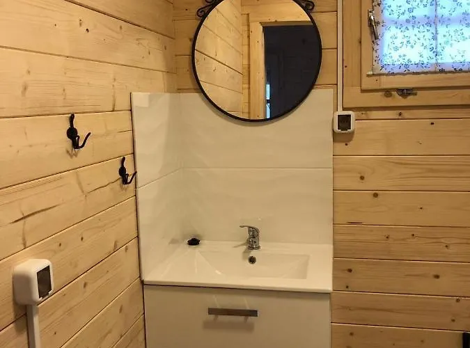 Jaktstuga W Charzy Pod Kotwica - *