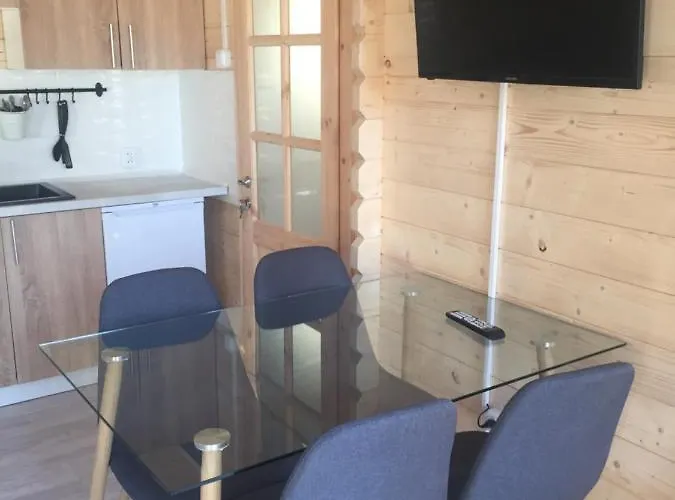 W Charzy Pod Kotwica - *