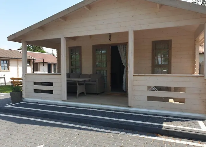 W Charzy Pod Kotwica - Jaktstuga Charzykowy