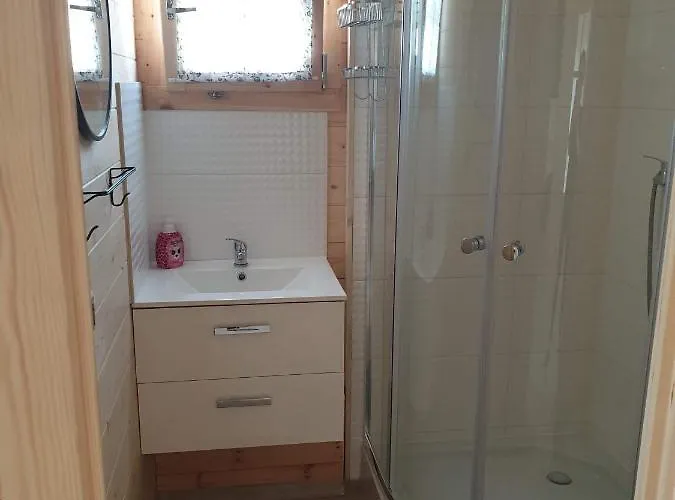 Jaktstuga W Charzy Pod Kotwica - *