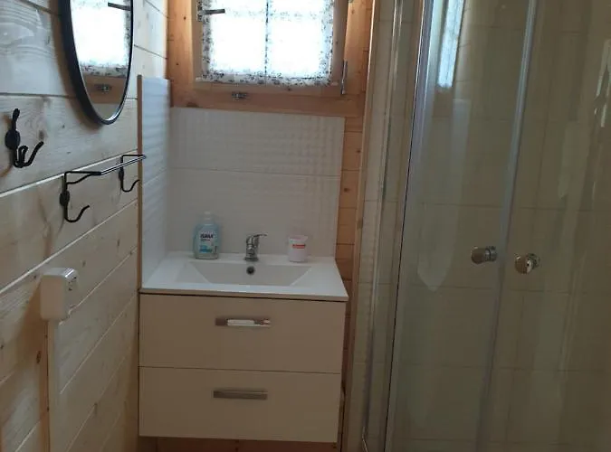 W Charzy Pod Kotwica - Charzykowy